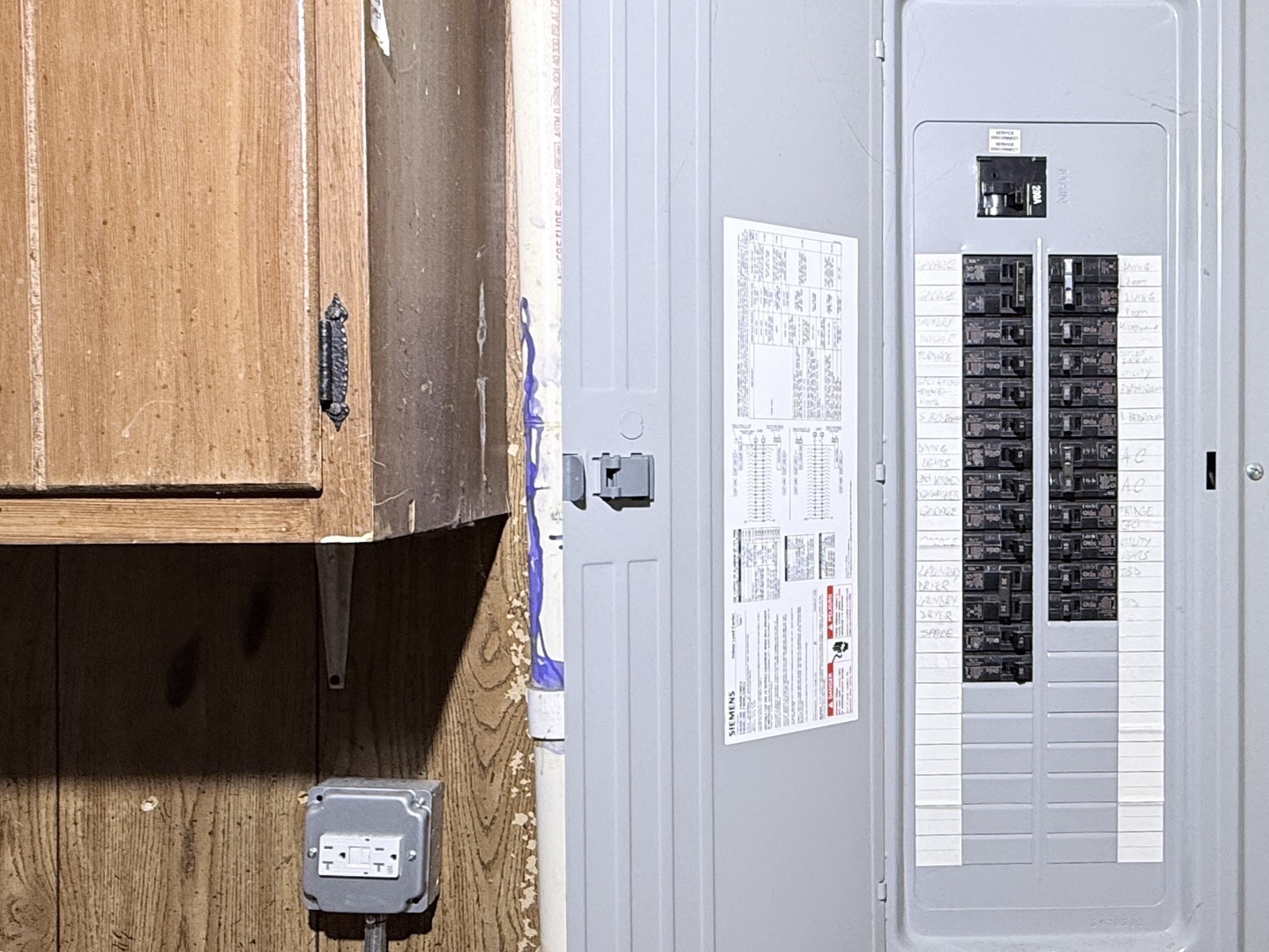 34W836 N James Drive, St. Charles, IL 60174