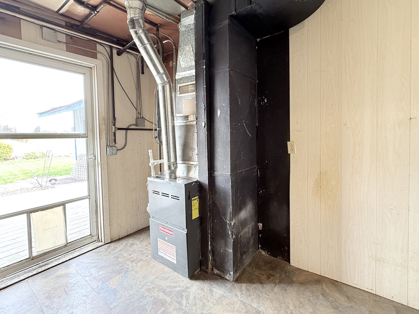 34W836 N James Drive, St. Charles, IL 60174