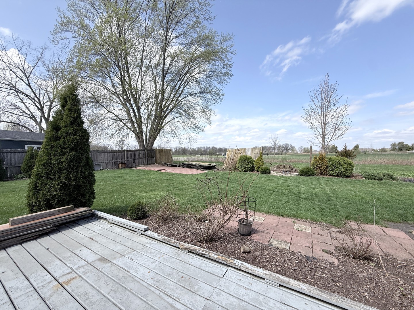 34W836 N James Drive, St. Charles, IL 60174