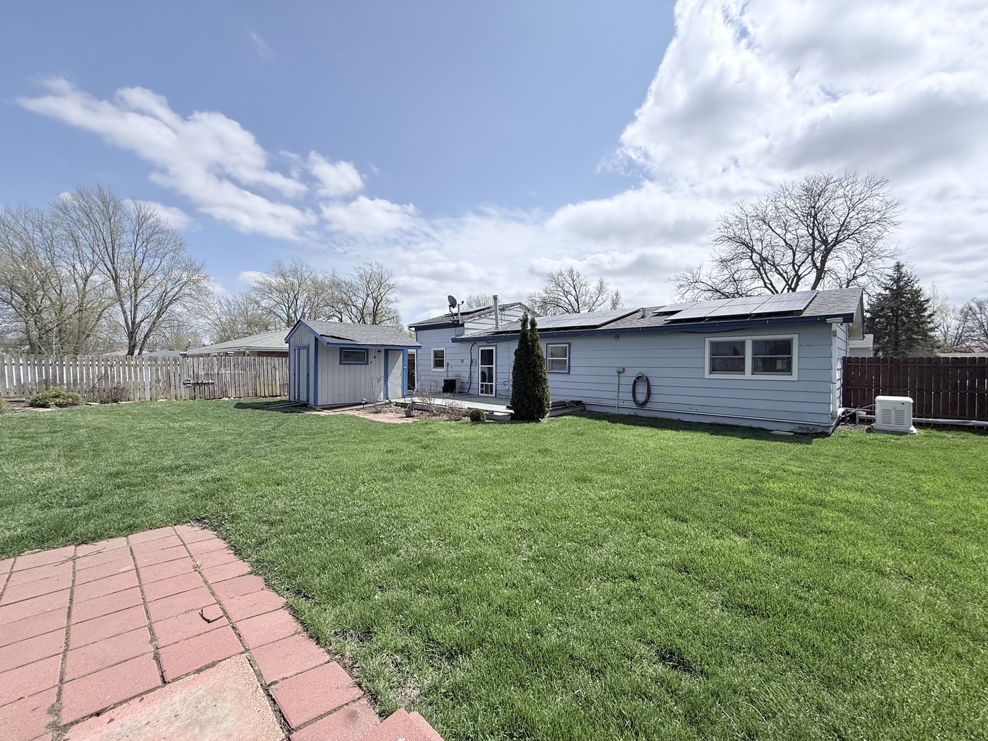 34W836 N James Drive, St. Charles, IL 60174