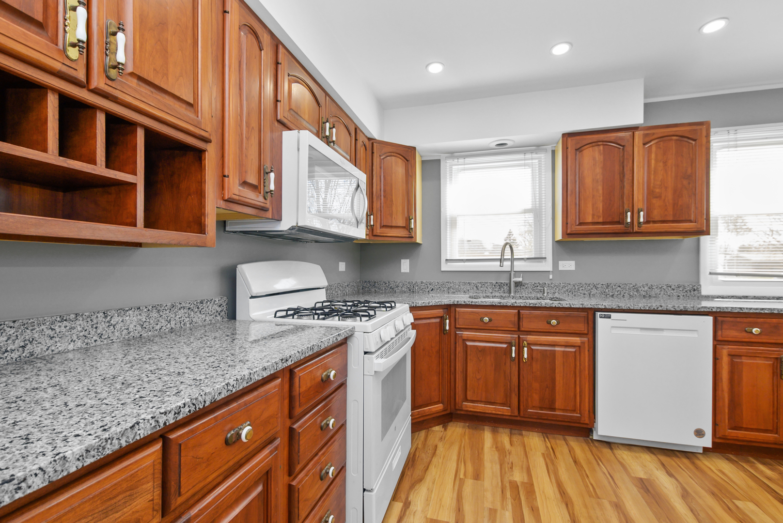 18031 65th Avenue, Tinley Park, IL 60477