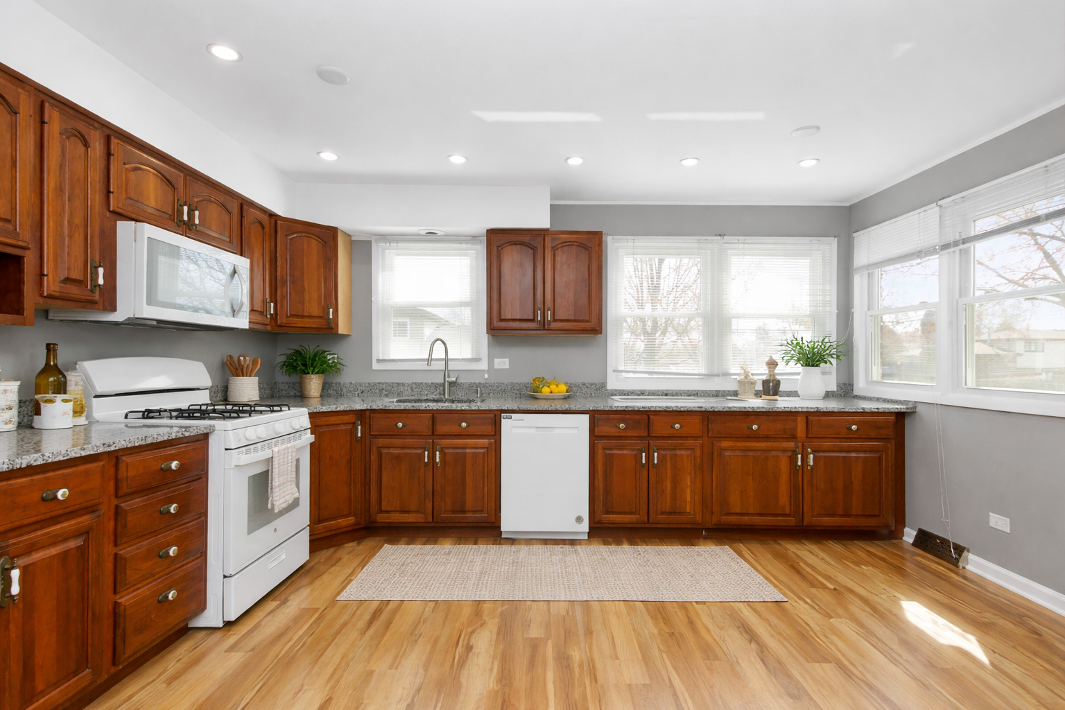 18031 65th Avenue, Tinley Park, IL 60477