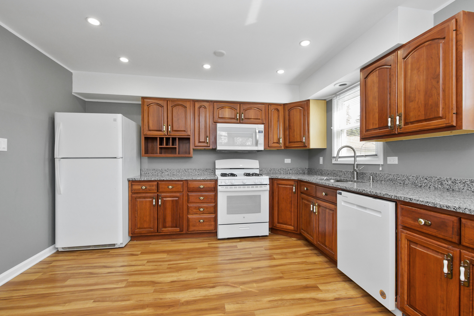 18031 65th Avenue, Tinley Park, IL 60477