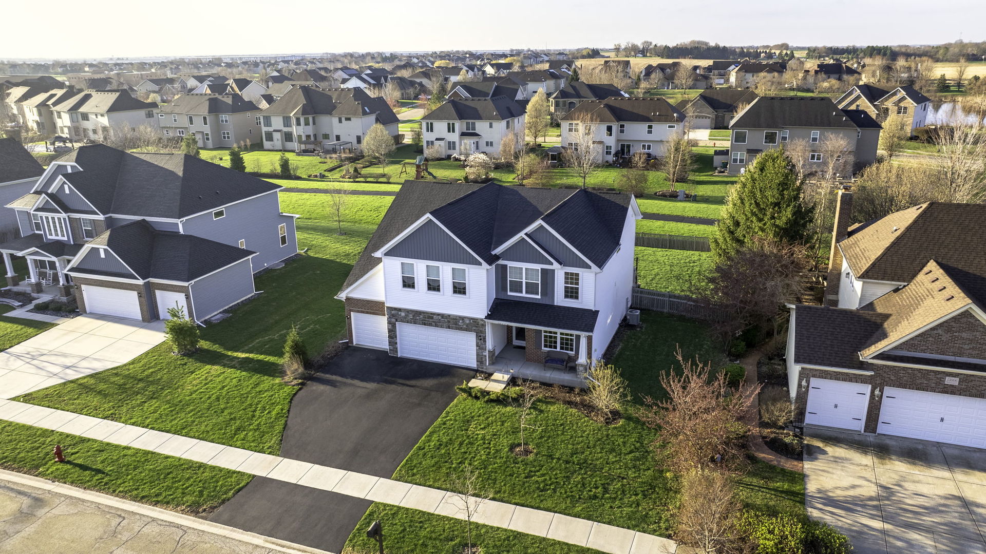 13008 Timber Wood Circle, Plainfield, IL 60585