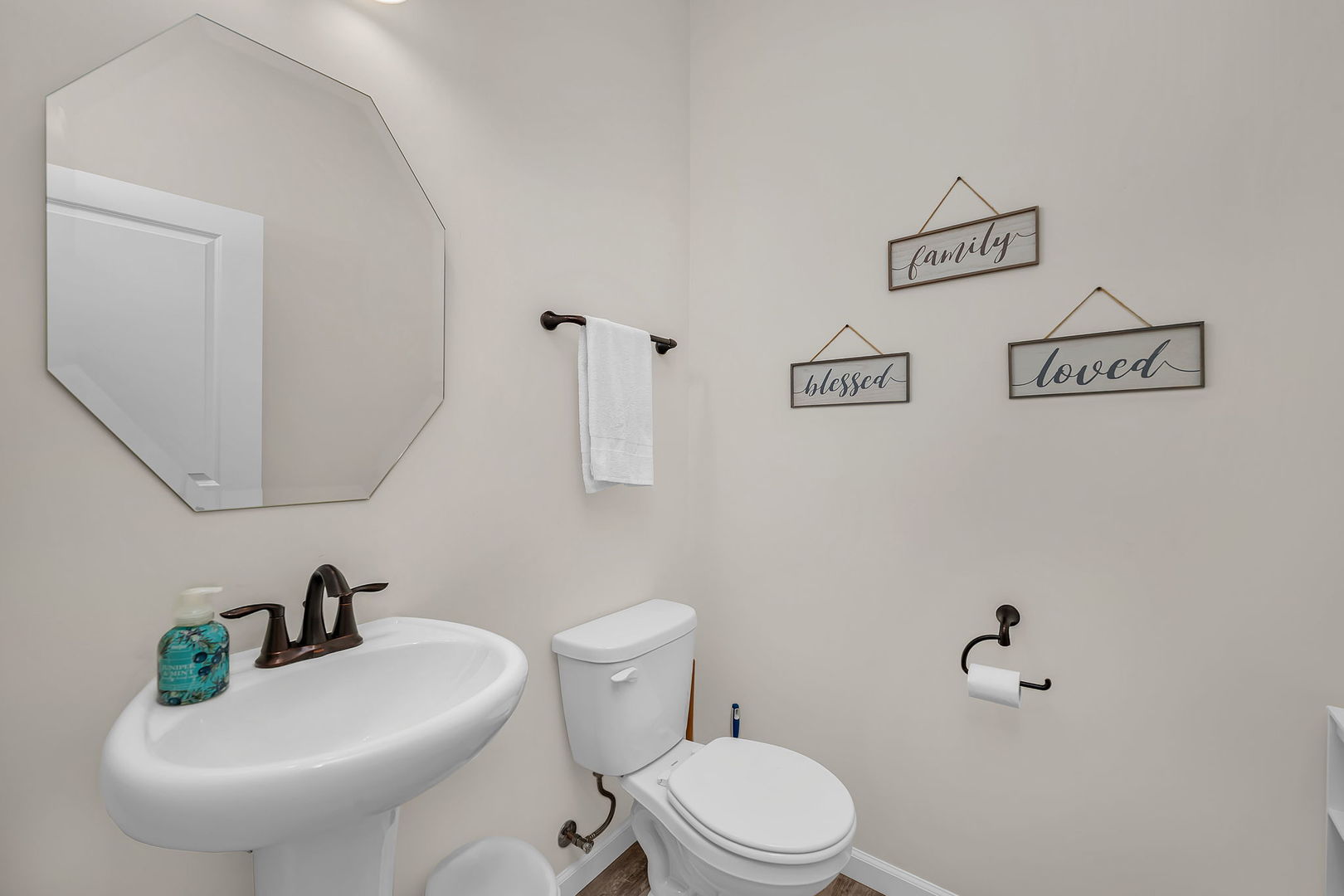 13008 Timber Wood Circle, Plainfield, IL 60585