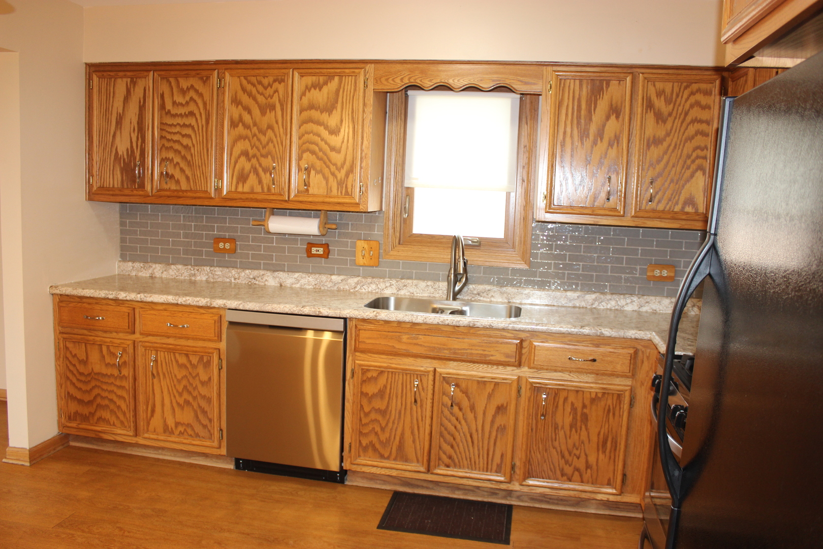 4943 E CIRCLE Drive #305, Crestwood, IL 60418