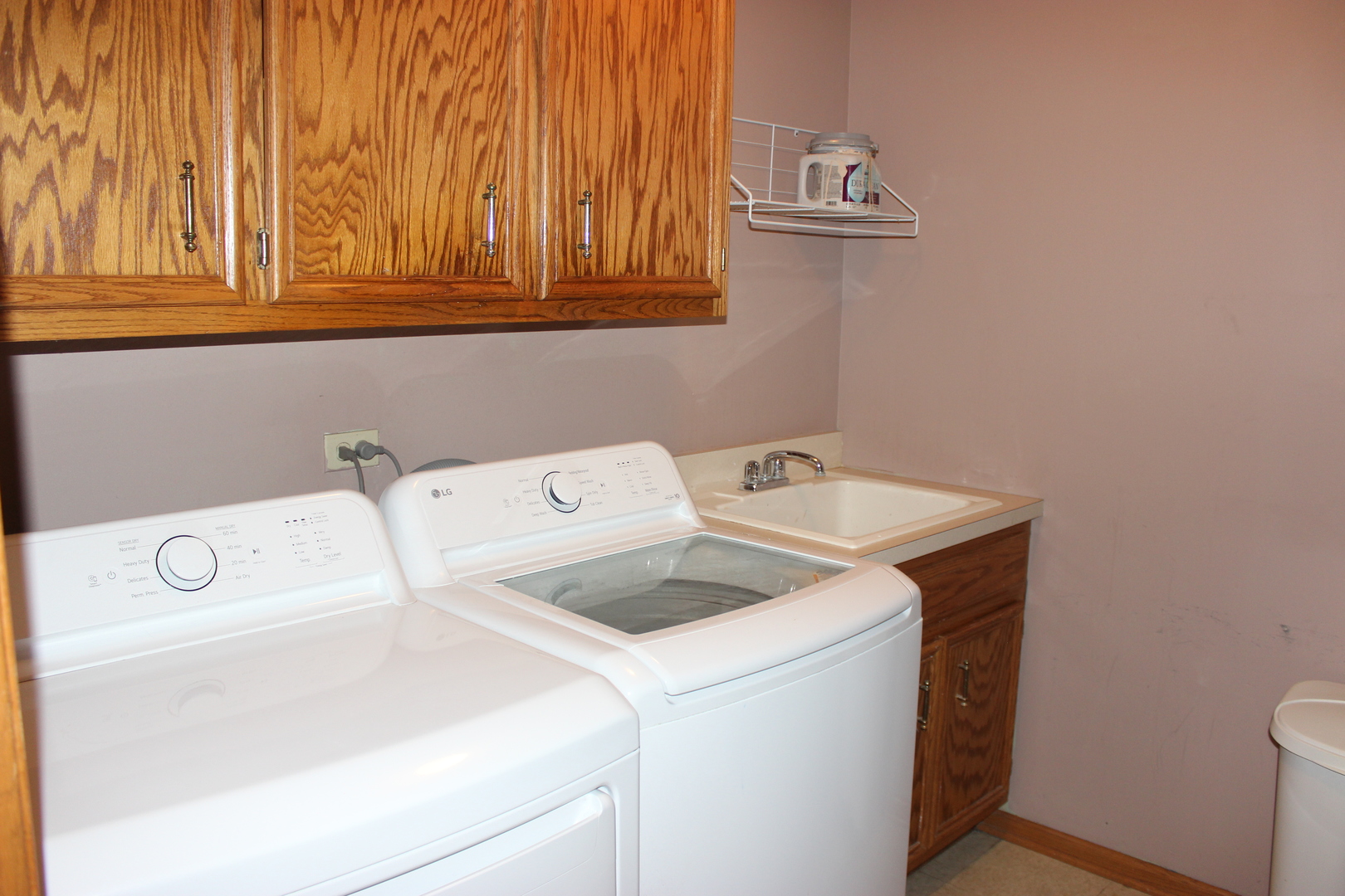 4943 E CIRCLE Drive #305, Crestwood, IL 60418