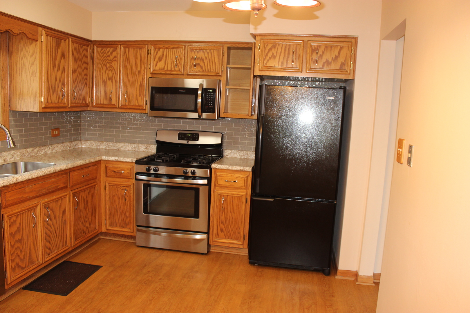 4943 E CIRCLE Drive #305, Crestwood, IL 60418