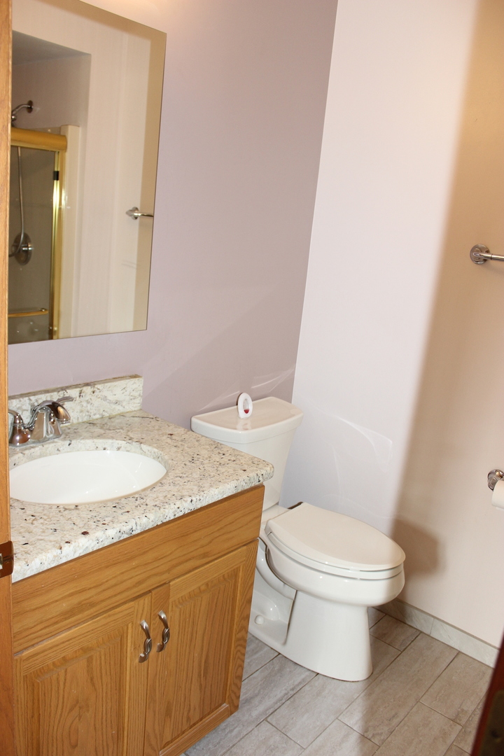 4943 E CIRCLE Drive #305, Crestwood, IL 60418