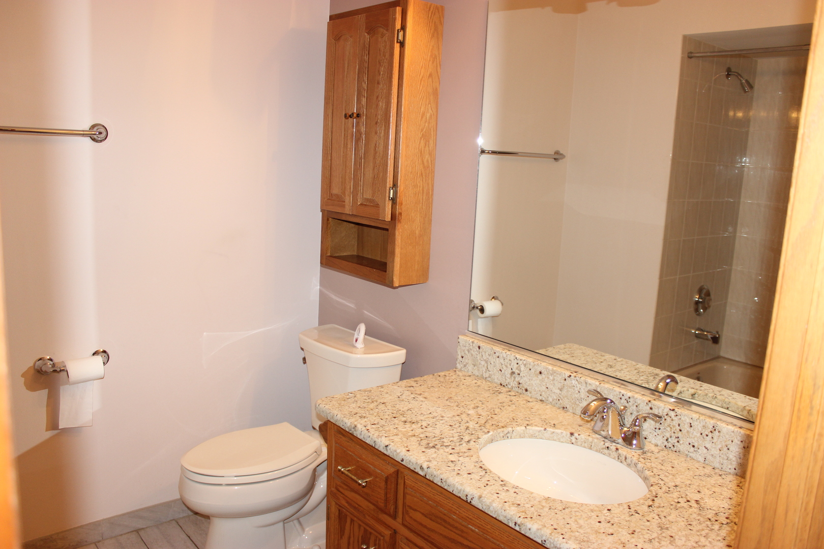 4943 E CIRCLE Drive #305, Crestwood, IL 60418