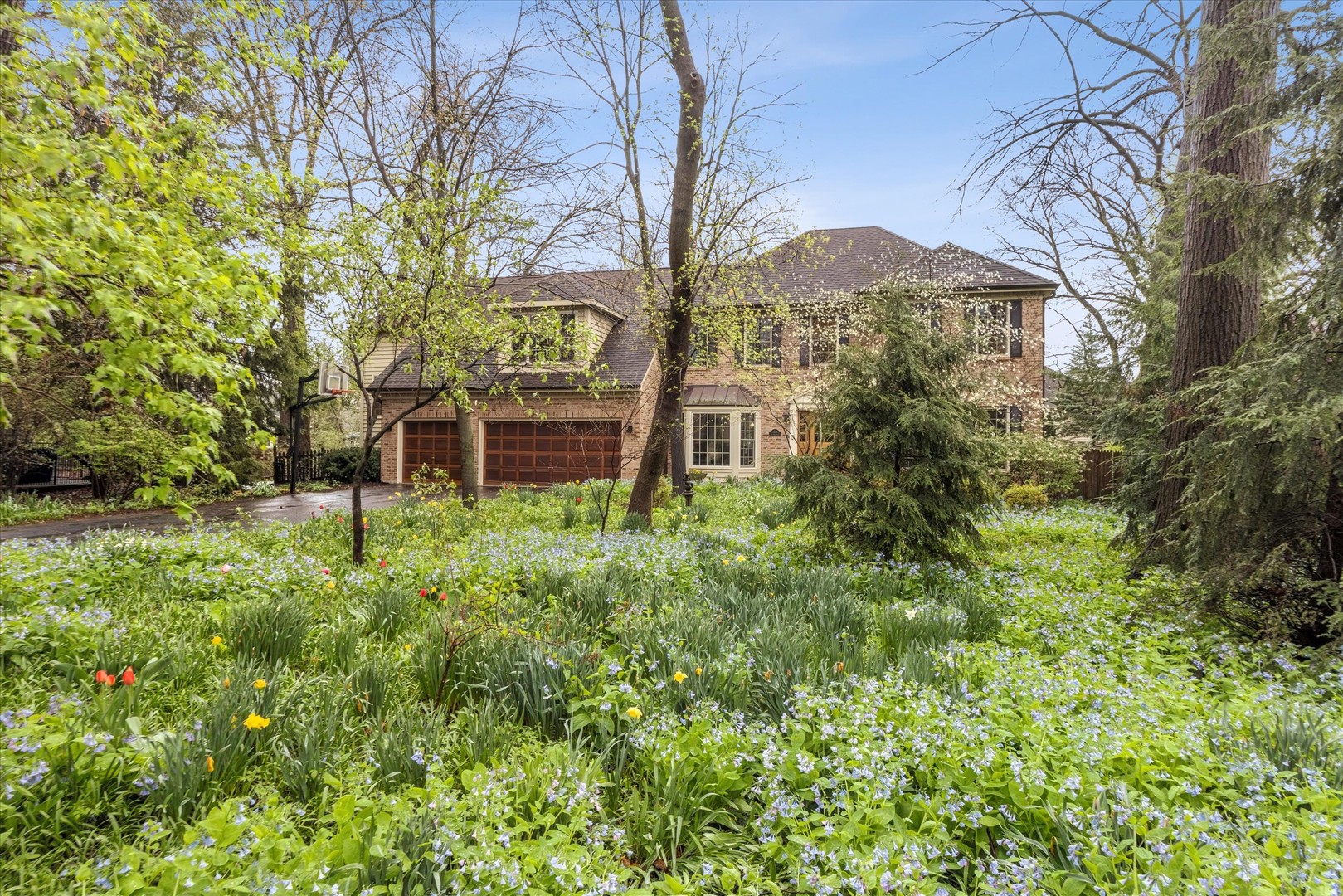 504 Pin Oak Court, St. Charles, IL 60174