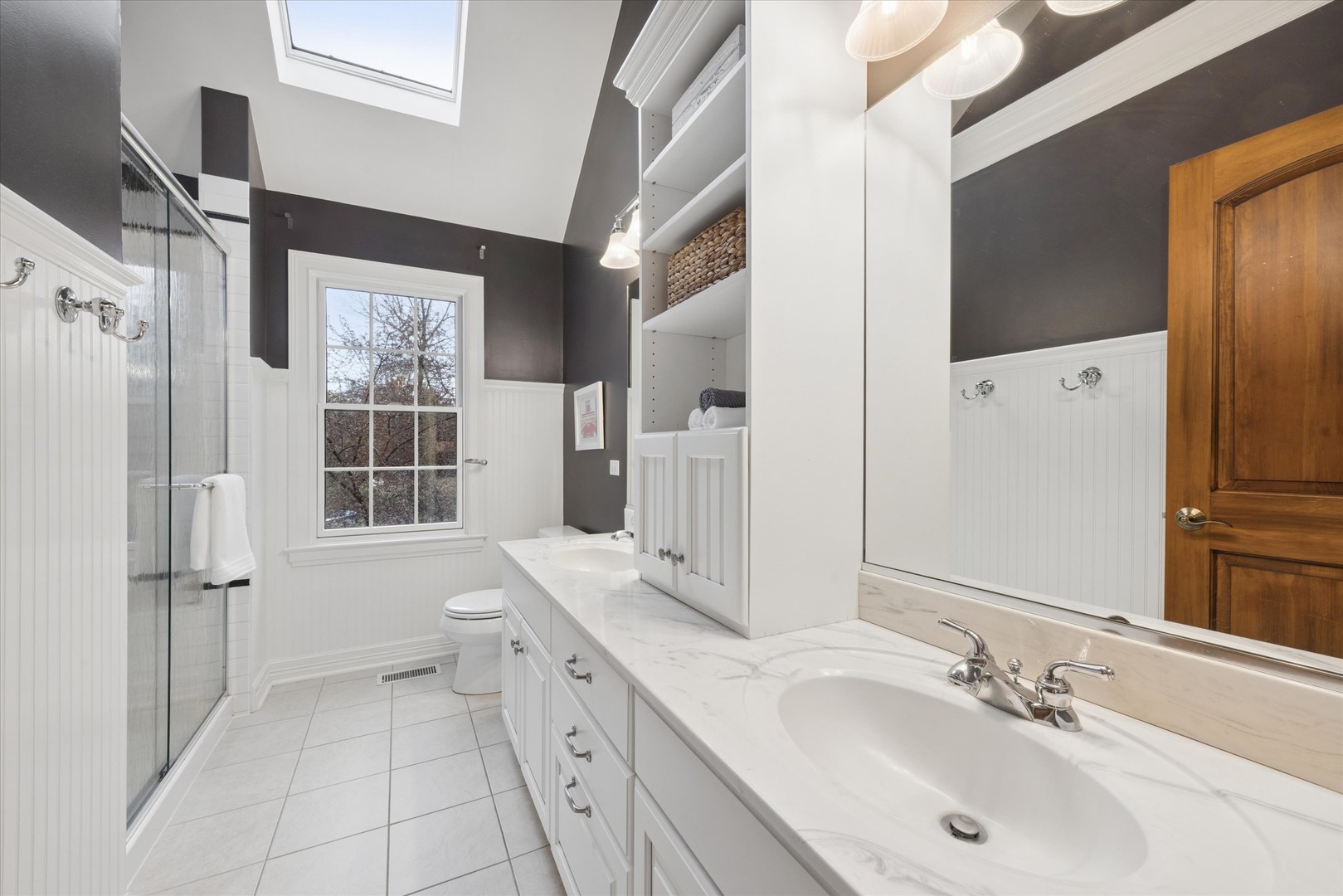 504 Pin Oak Court, St. Charles, IL 60174