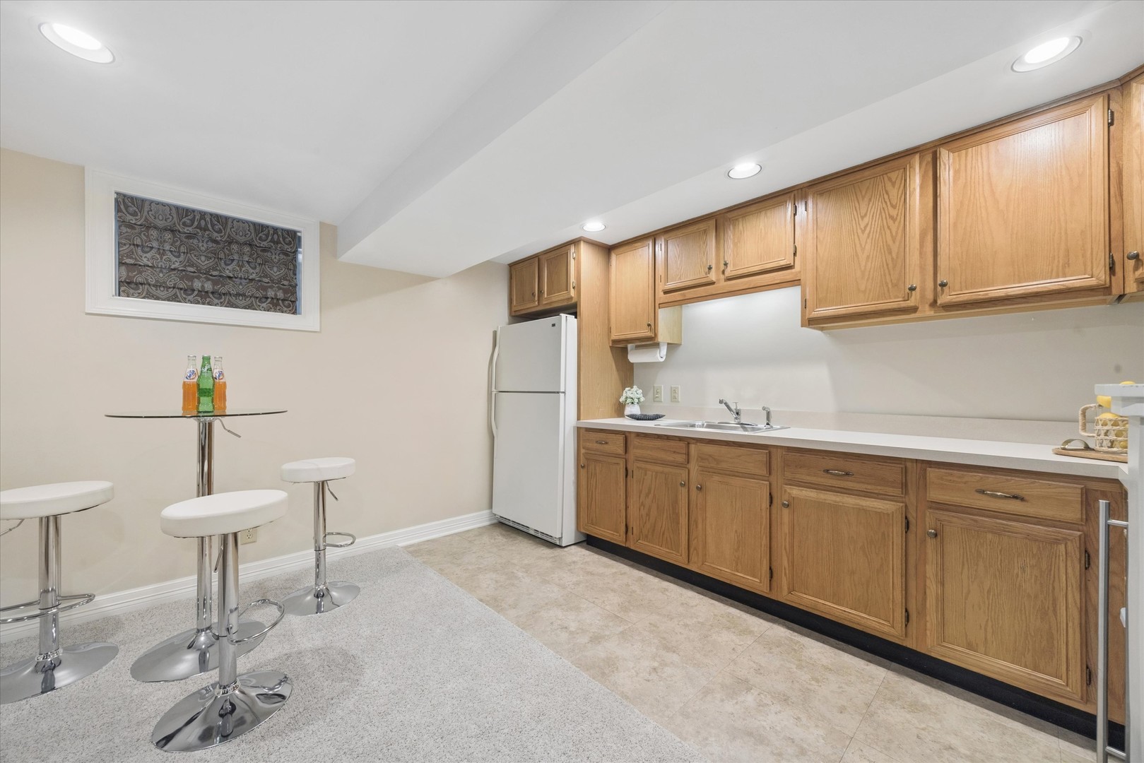 504 Pin Oak Court, St. Charles, IL 60174