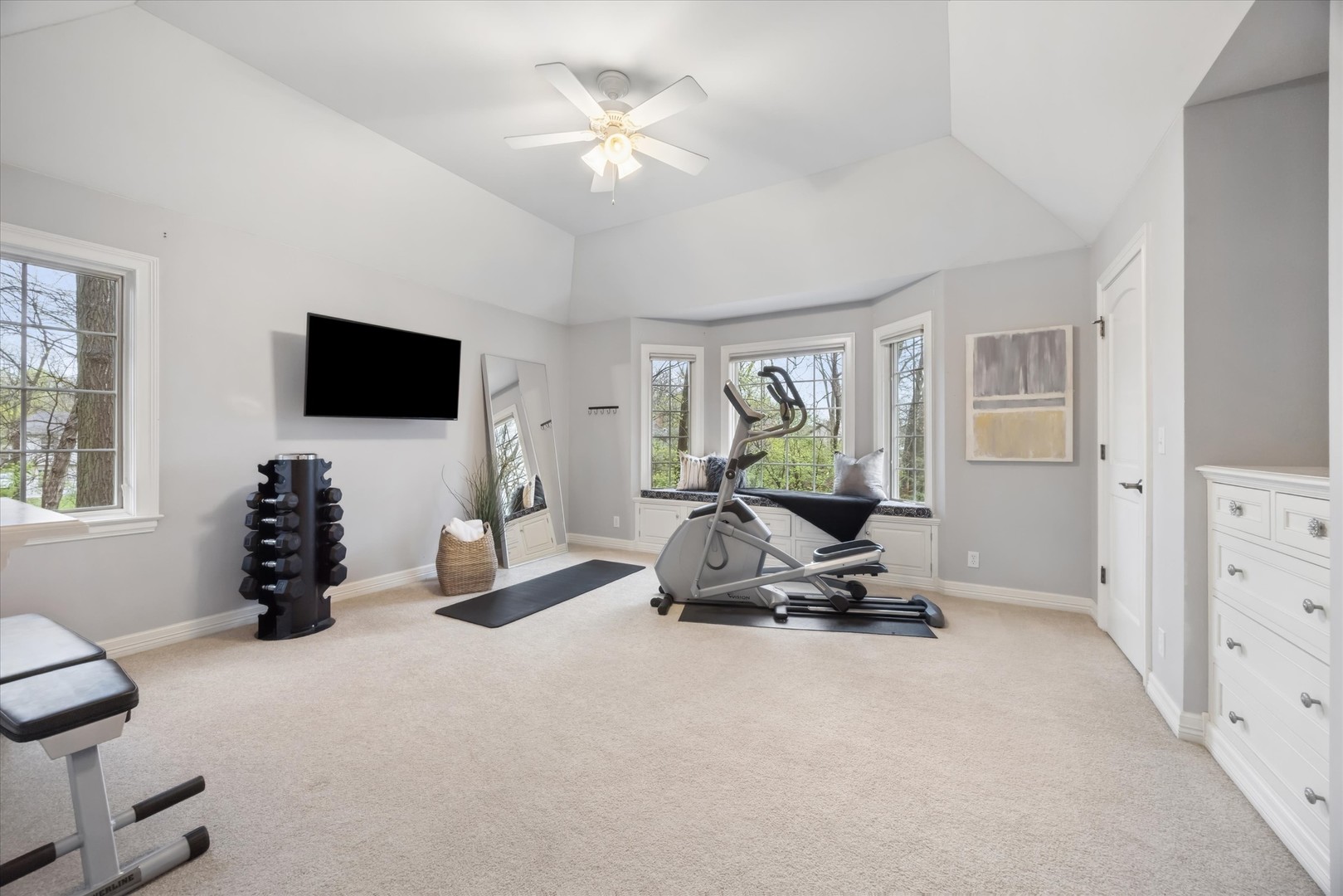 504 Pin Oak Court, St. Charles, IL 60174