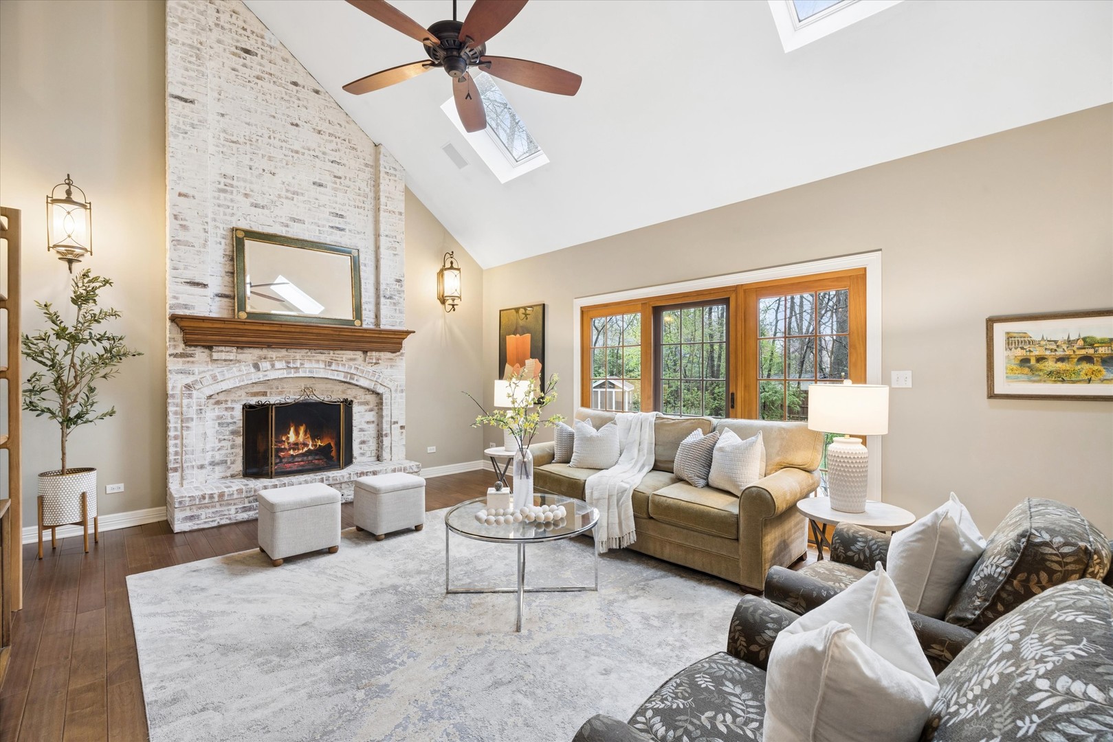 504 Pin Oak Court, St. Charles, IL 60174