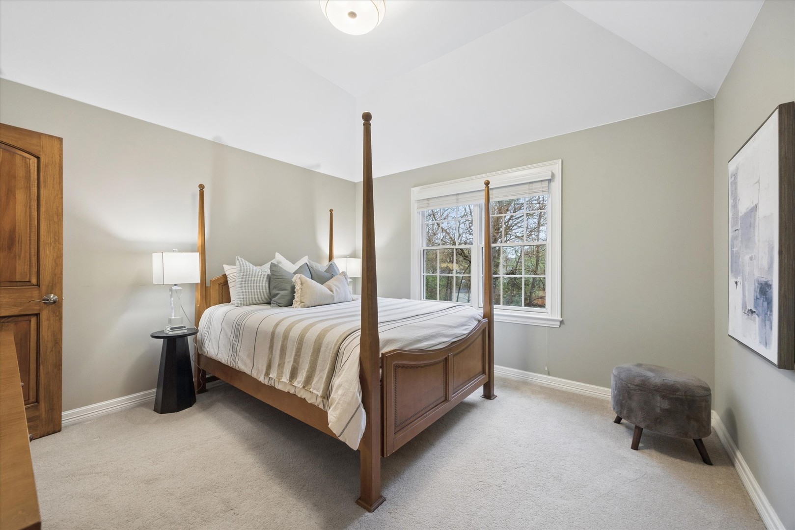 504 Pin Oak Court, St. Charles, IL 60174