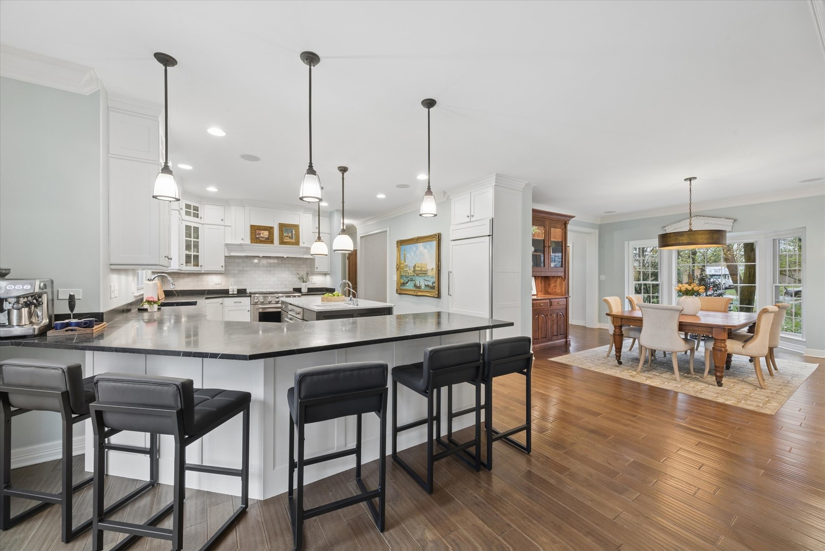 504 Pin Oak Court, St. Charles, IL 60174