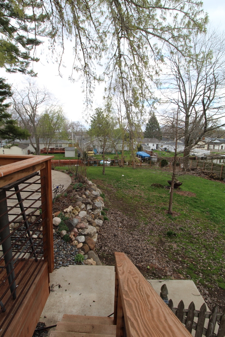 111 Manor Avenue, Fox Lake, IL 60020