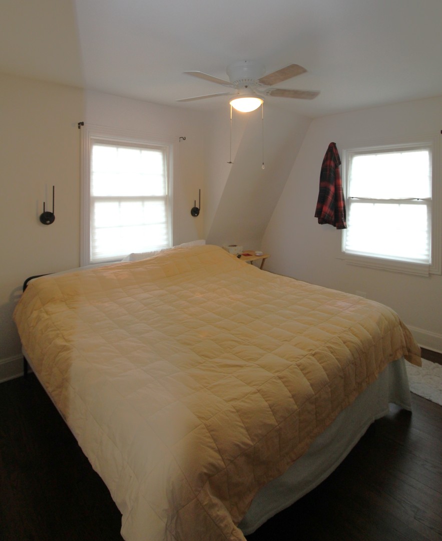 111 Manor Avenue, Fox Lake, IL 60020