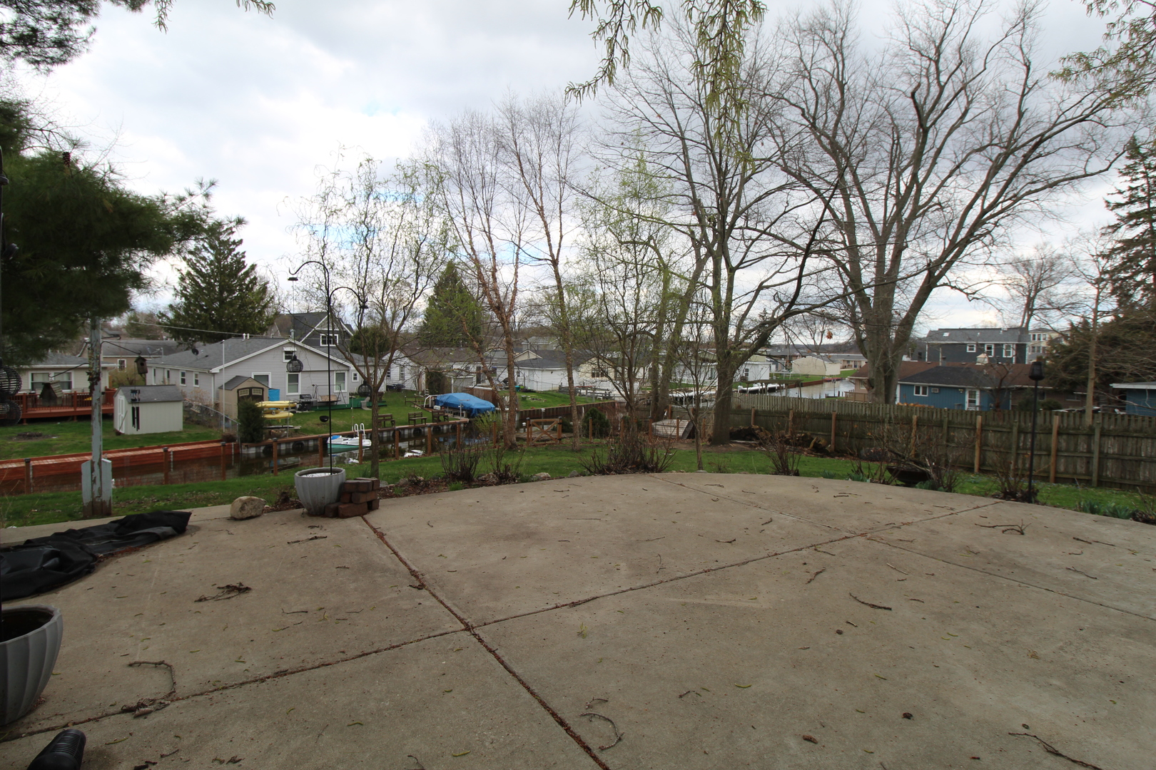 111 Manor Avenue, Fox Lake, IL 60020