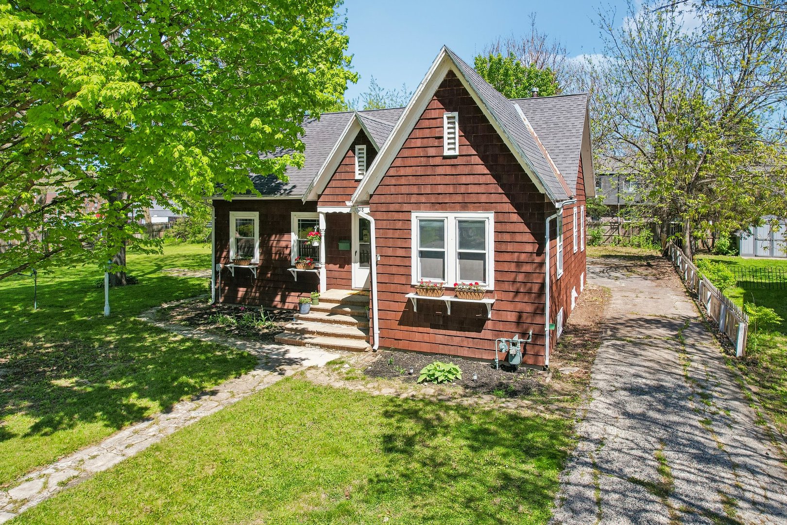 3908 W Kane Avenue, McHenry, IL 60050