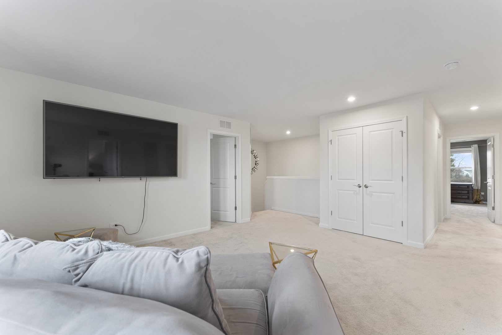 1017 Kessler Drive, Mundelein, IL 60060