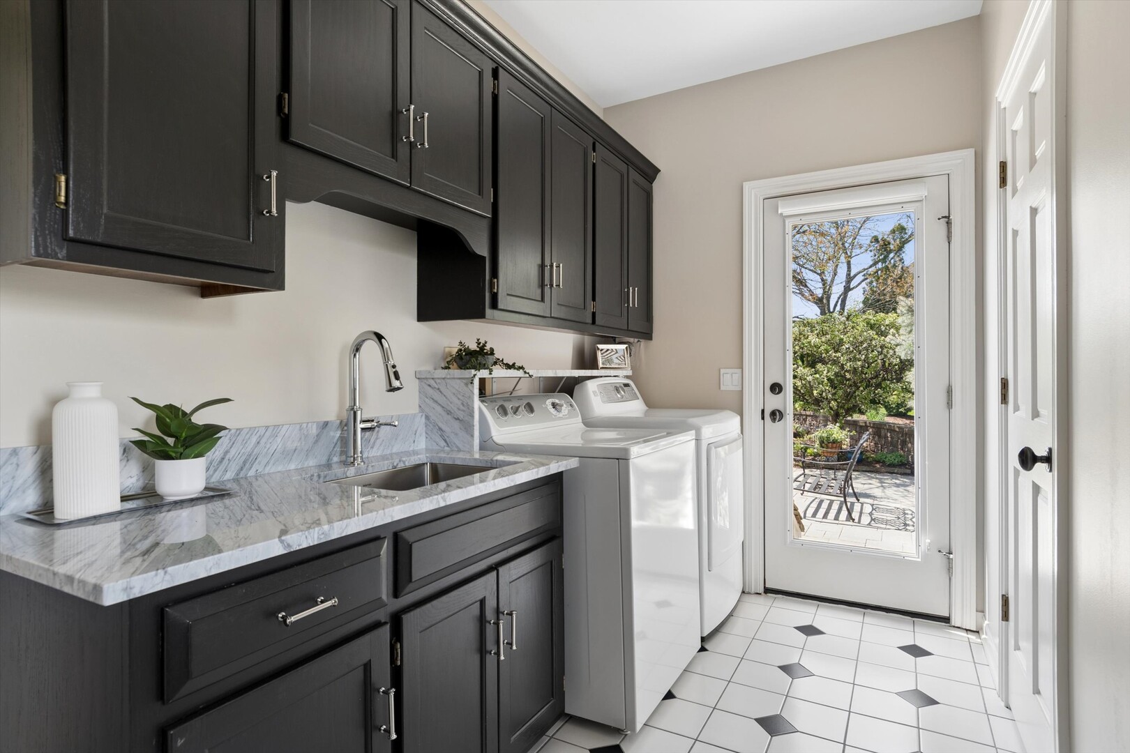 Naperville, IL 60564