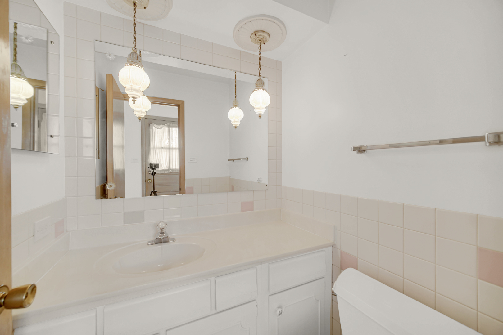 10916 Kingston Street, Westchester, IL 60154