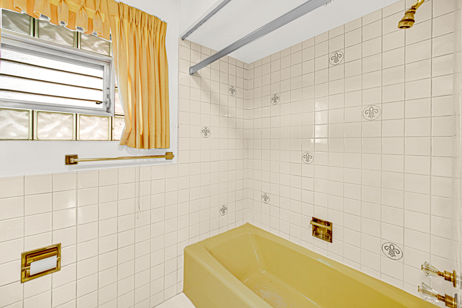 10916 Kingston Street, Westchester, IL 60154