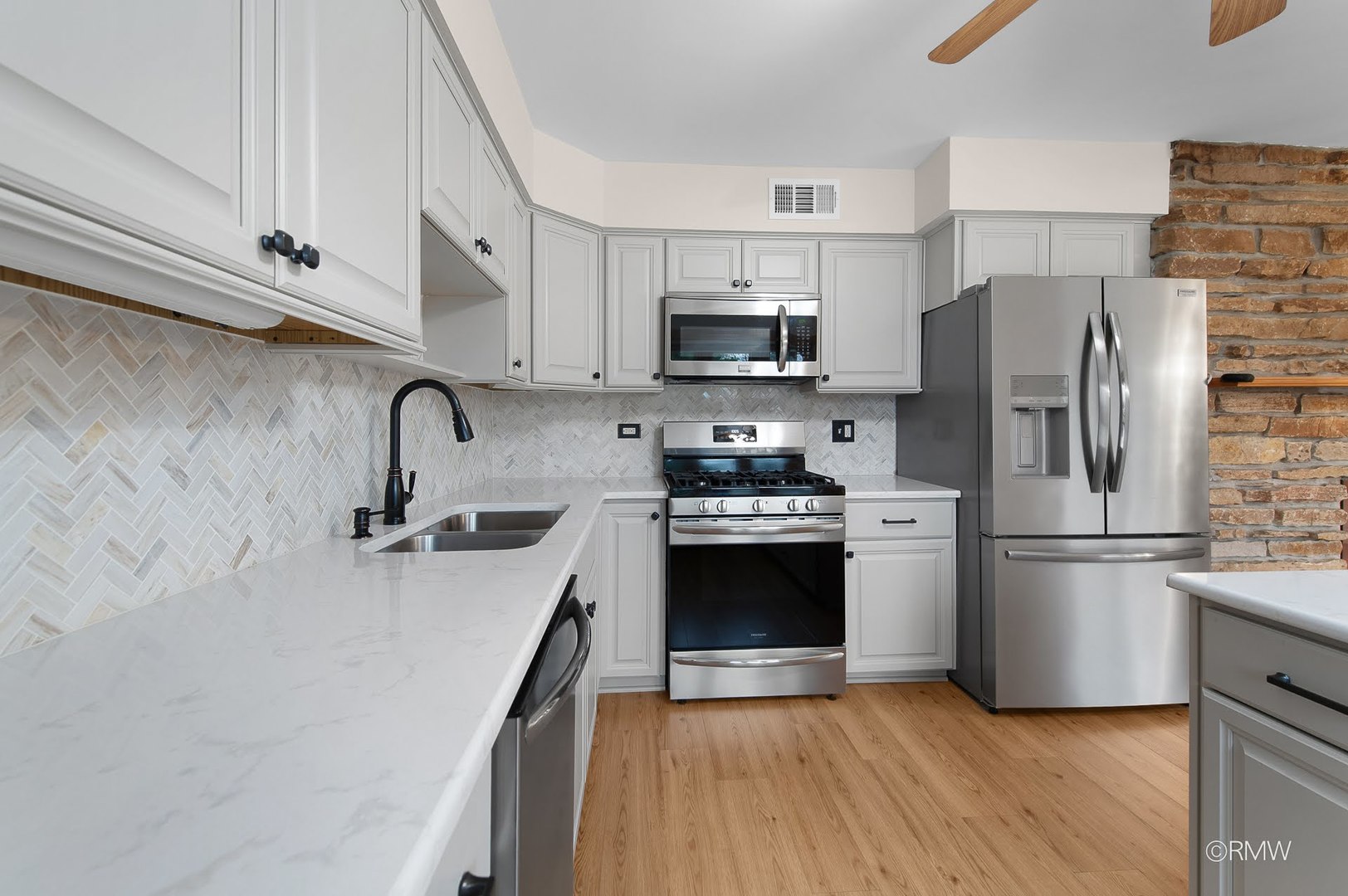 21W301 Par Lane, Itasca, IL 60143