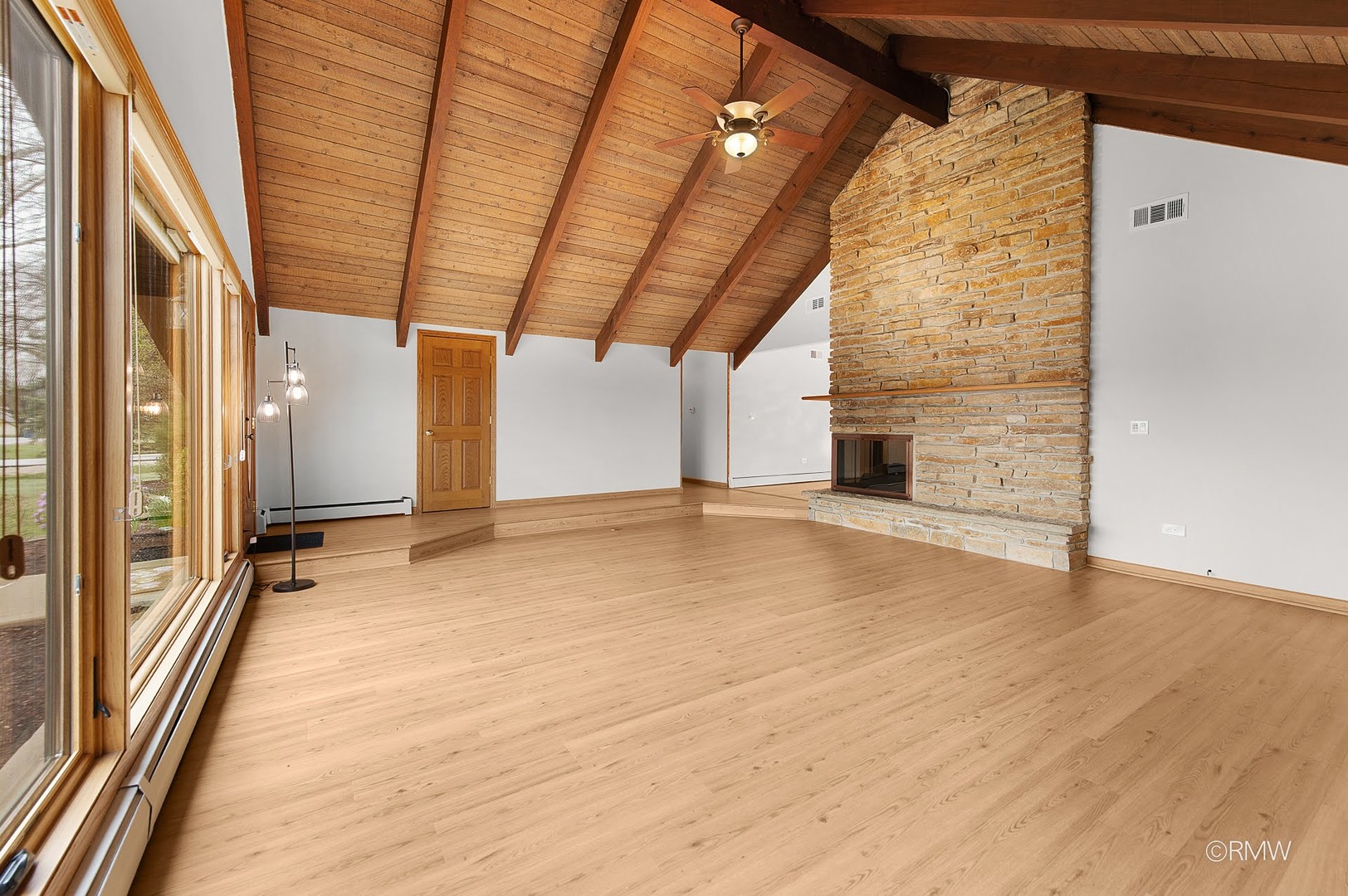 21W301 Par Lane, Itasca, IL 60143