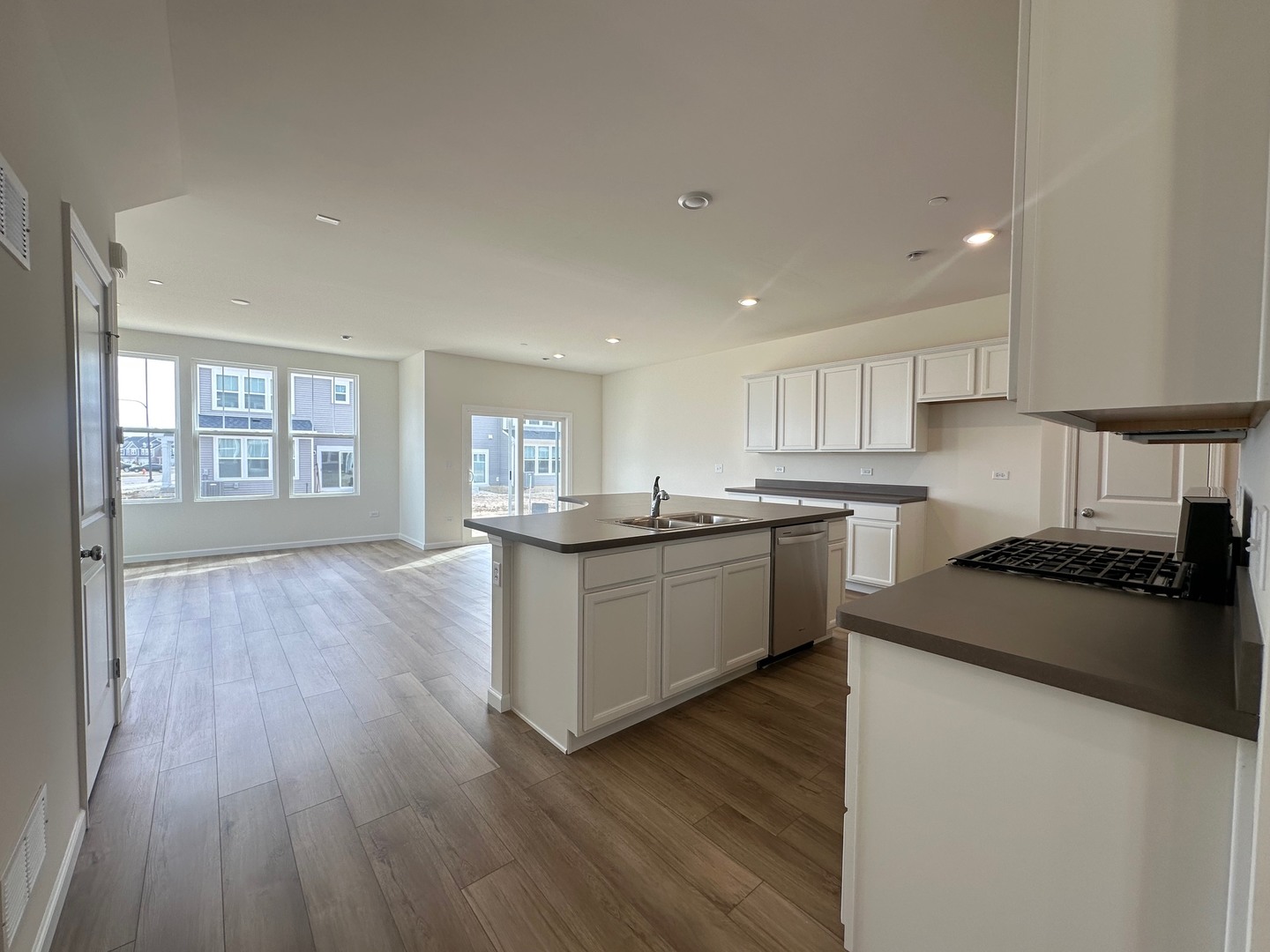 2320 Horseshoe Circles, Naperville, IL 60564