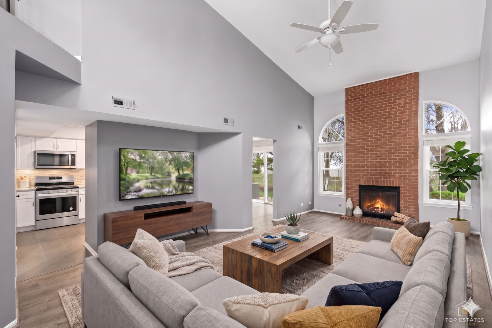 1606 W ORCHARD Place #1606, Arlington Heights, IL 60005