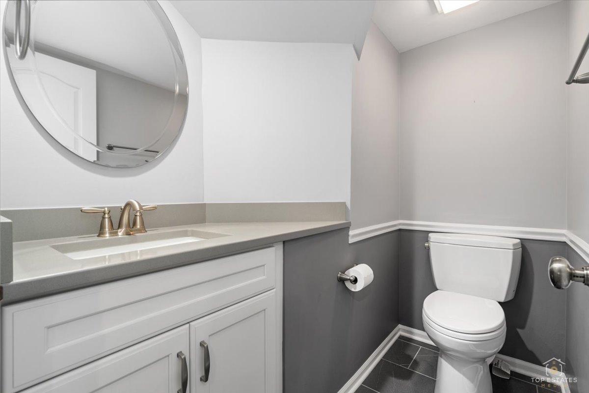 1606 W ORCHARD Place #1606, Arlington Heights, IL 60005