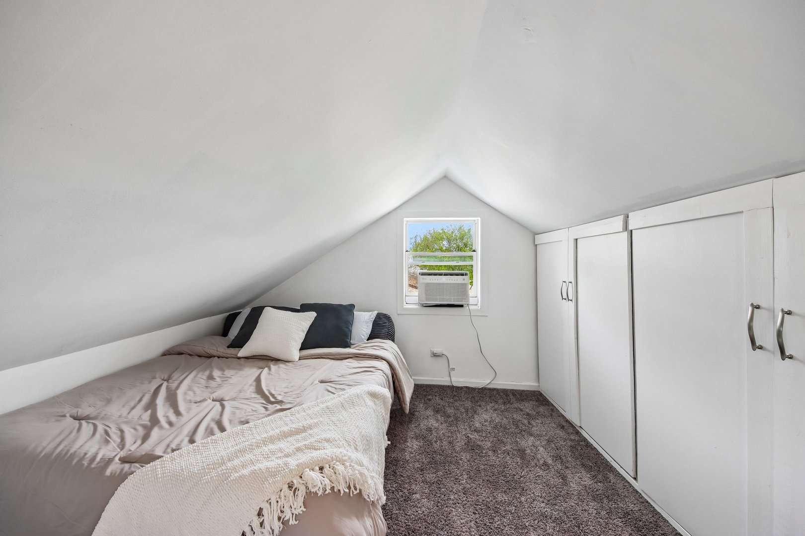 316 Lily Lane, Lakemoor, IL 60051