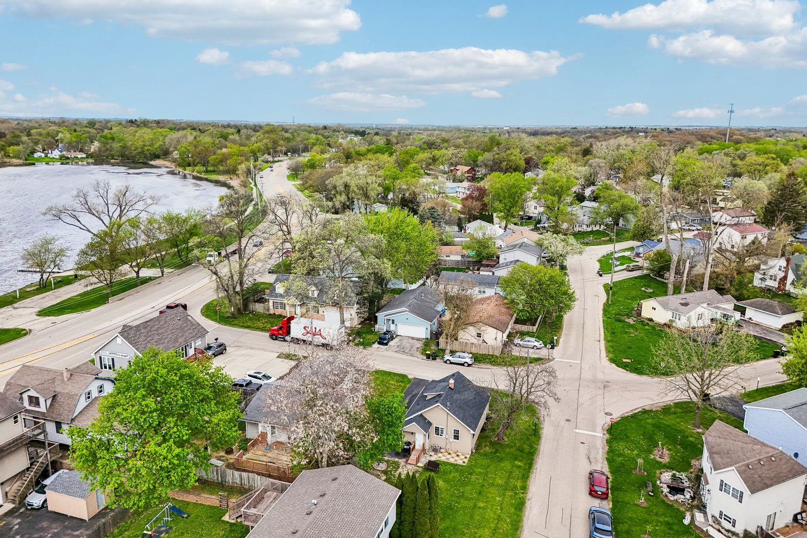 316 Lily Lane, Lakemoor, IL 60051