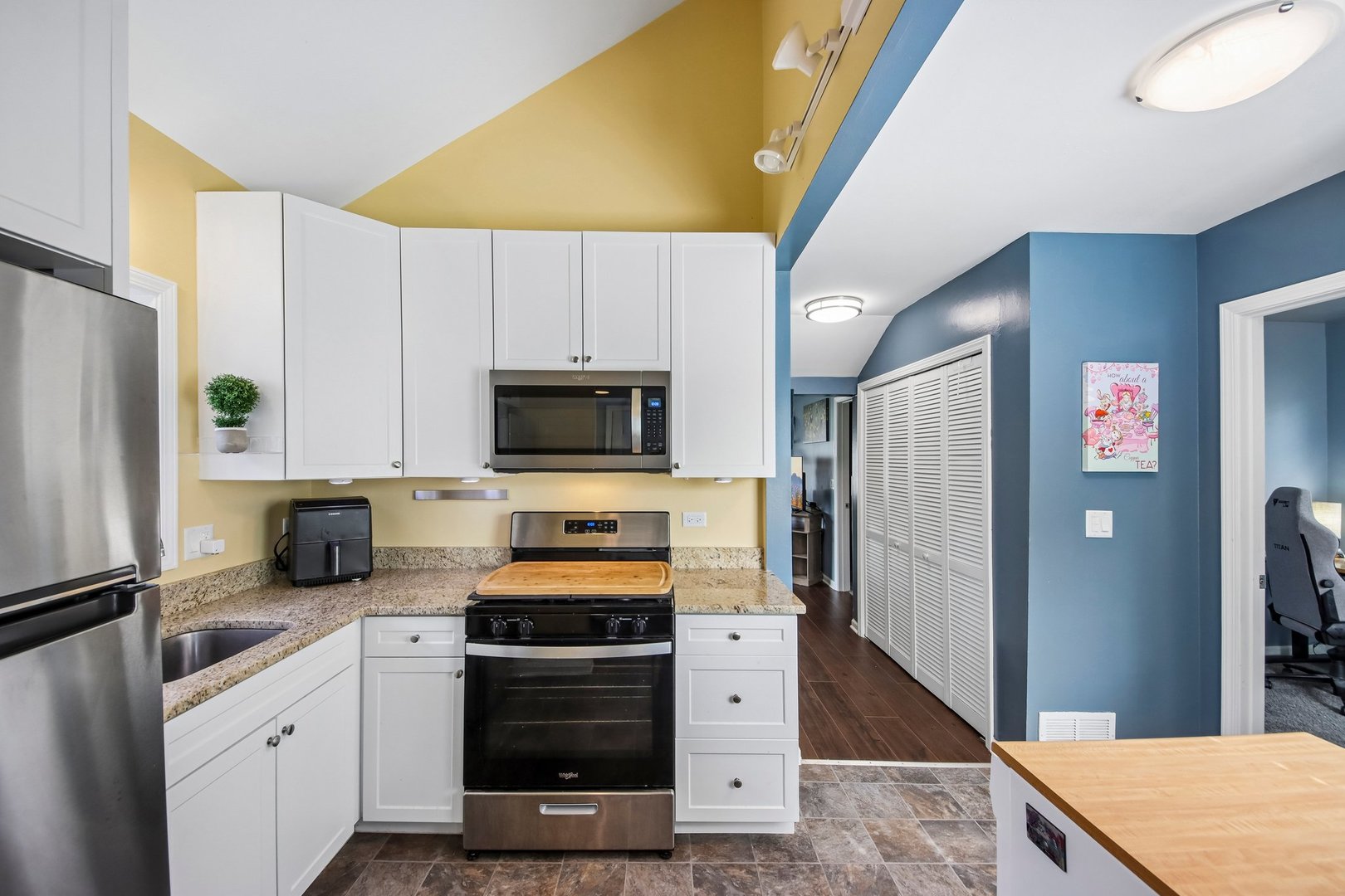 316 Lily Lane, Lakemoor, IL 60051