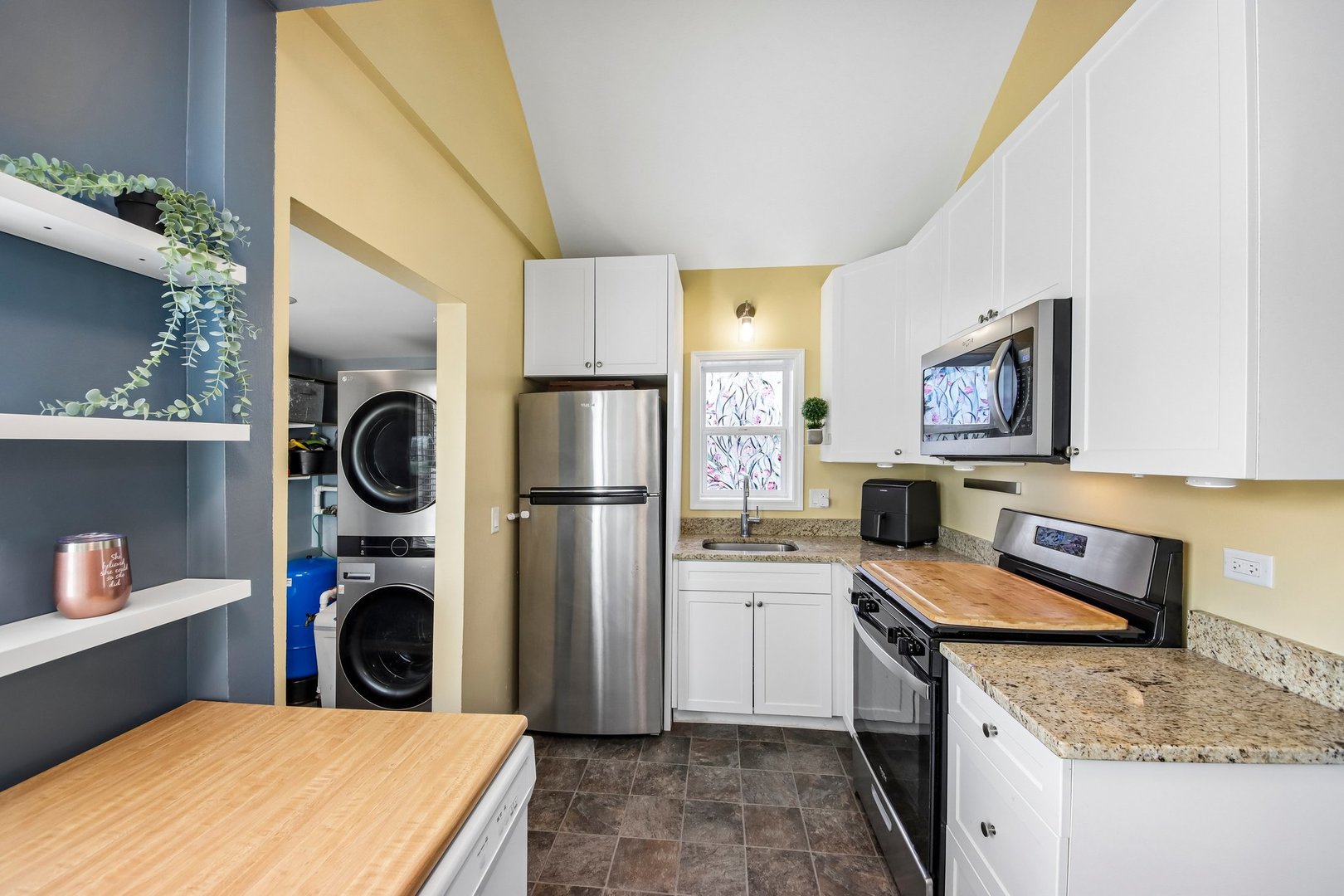 316 Lily Lane, Lakemoor, IL 60051