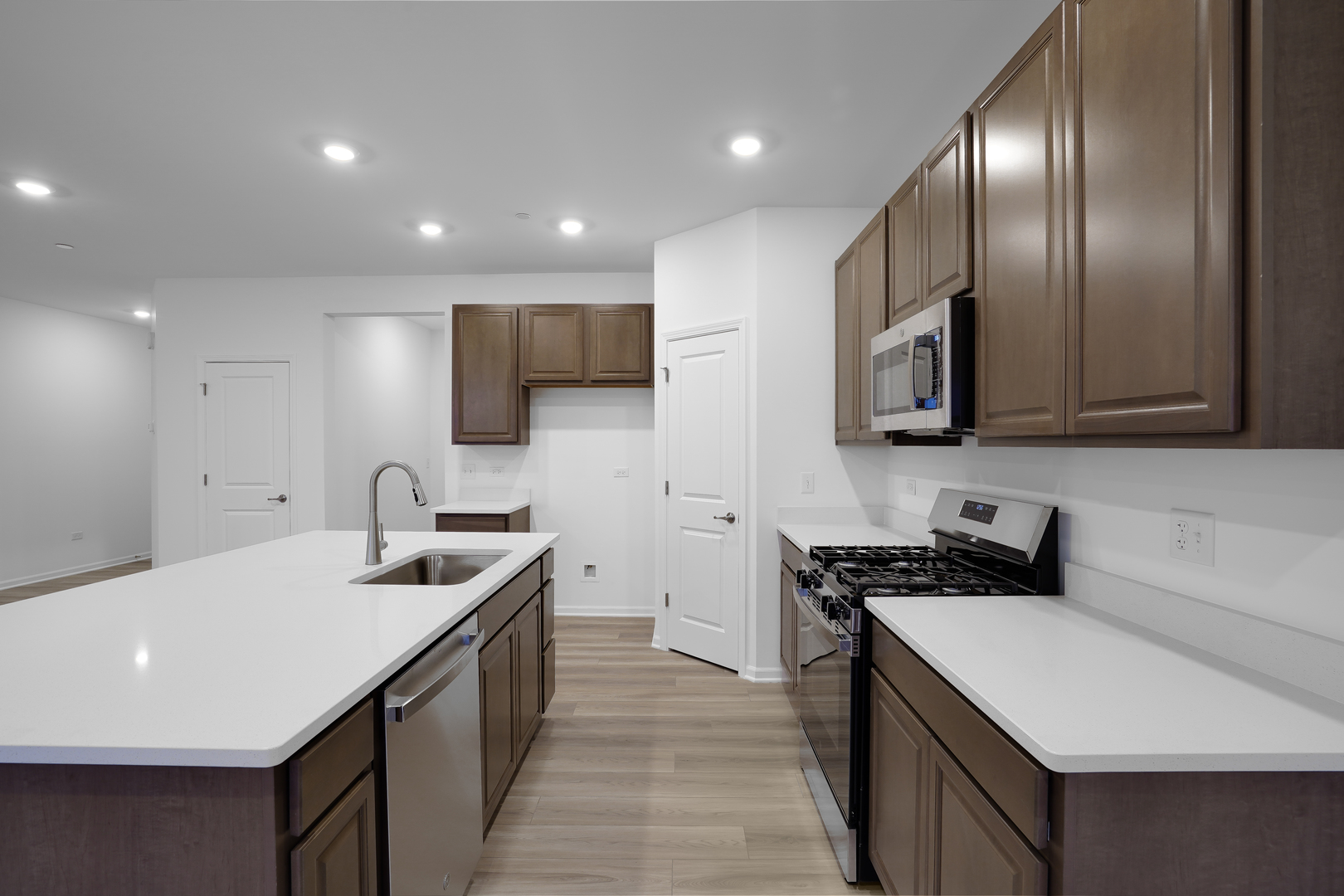 12206 Dodwell Street, Huntley, IL 60142