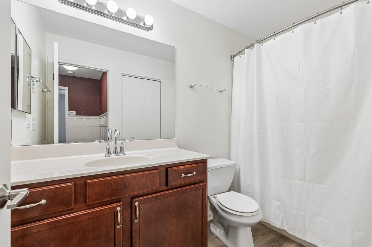 104 Glengarry Drive #206, Bloomingdale, IL 60108