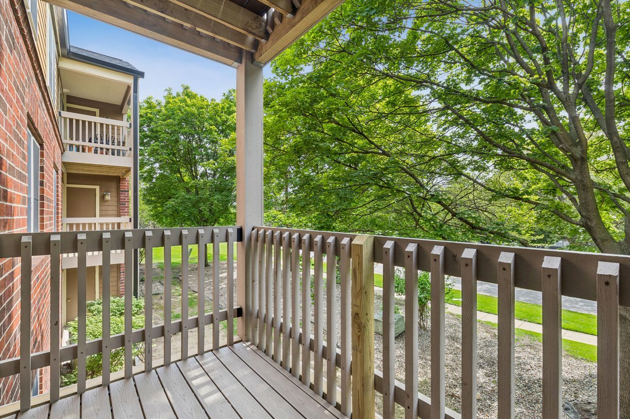 104 Glengarry Drive #206, Bloomingdale, IL 60108