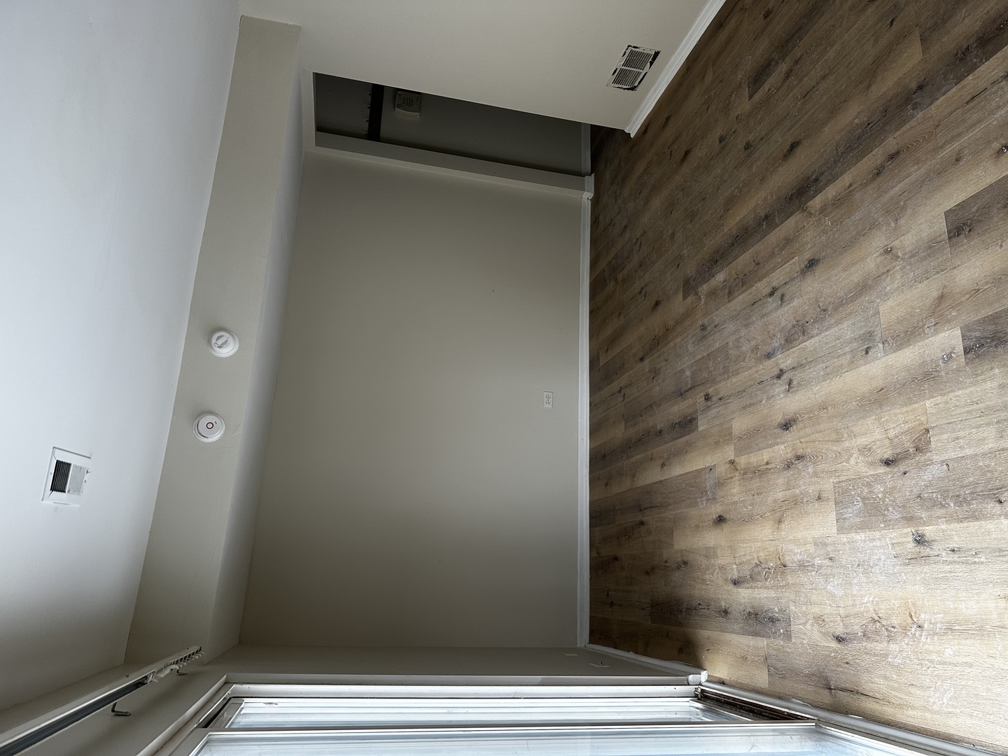 1121 Symphony Drive, Aurora, IL 60504