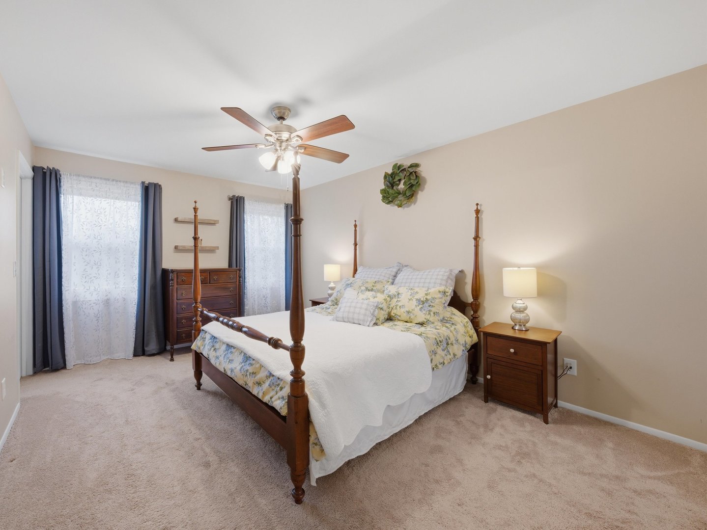 1335 Leverenz Road, Naperville, IL 60564