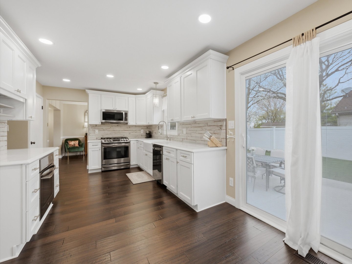 1335 Leverenz Road, Naperville, IL 60564