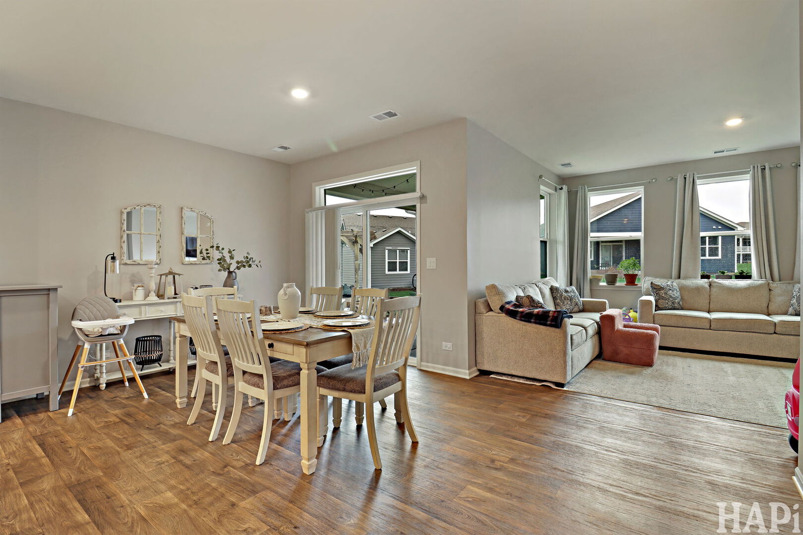 1200 Redtail Circle, Woodstock, IL 60098