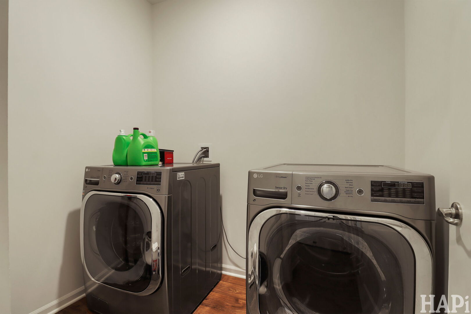 1200 Redtail Circle, Woodstock, IL 60098