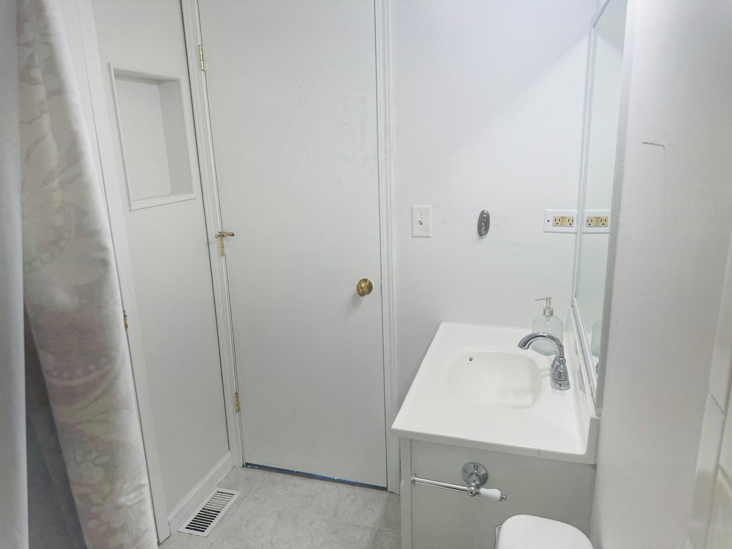 2454 Devonshire Court, Aurora, IL 60502