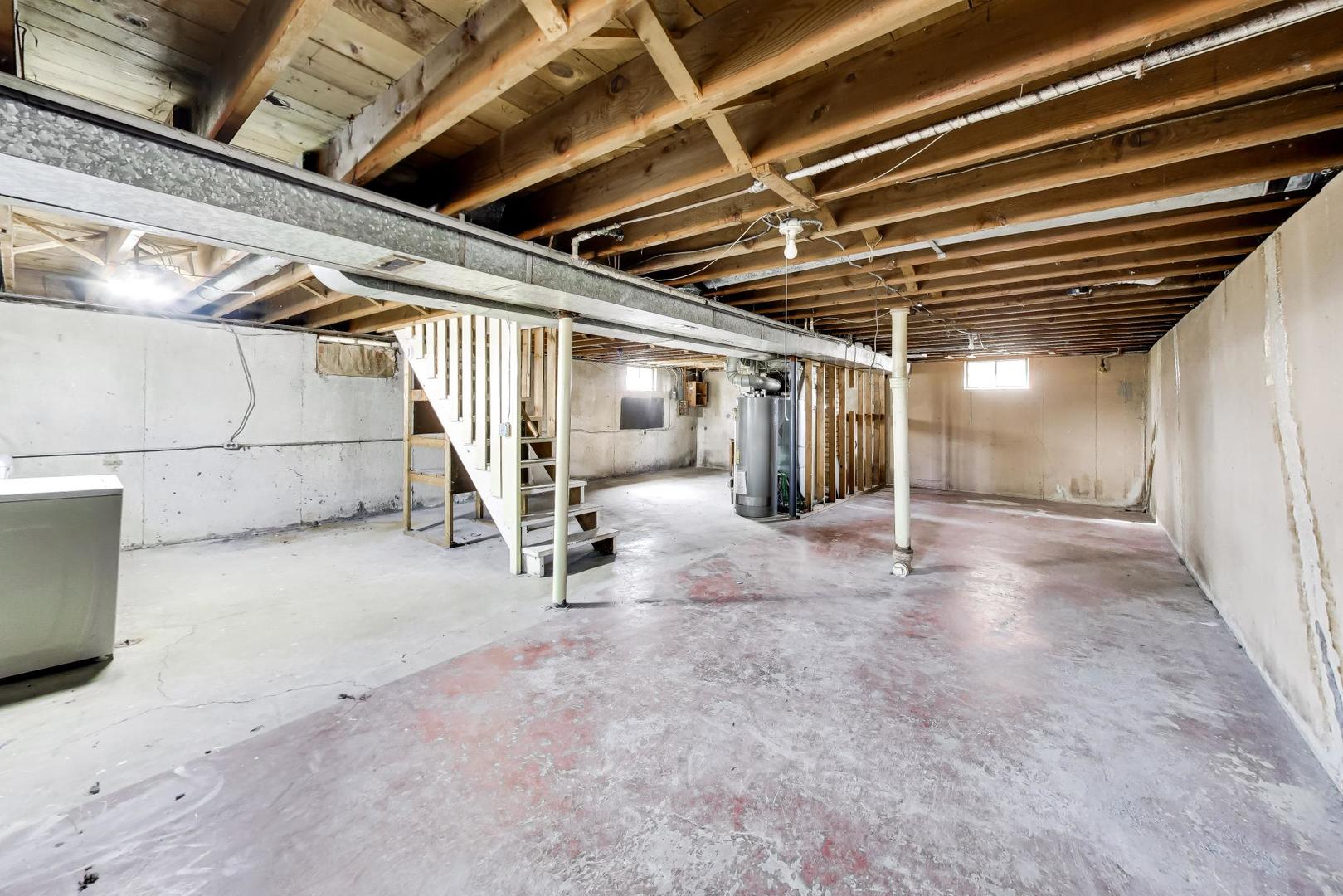 243 S Center Street, Bensenville, IL 60106