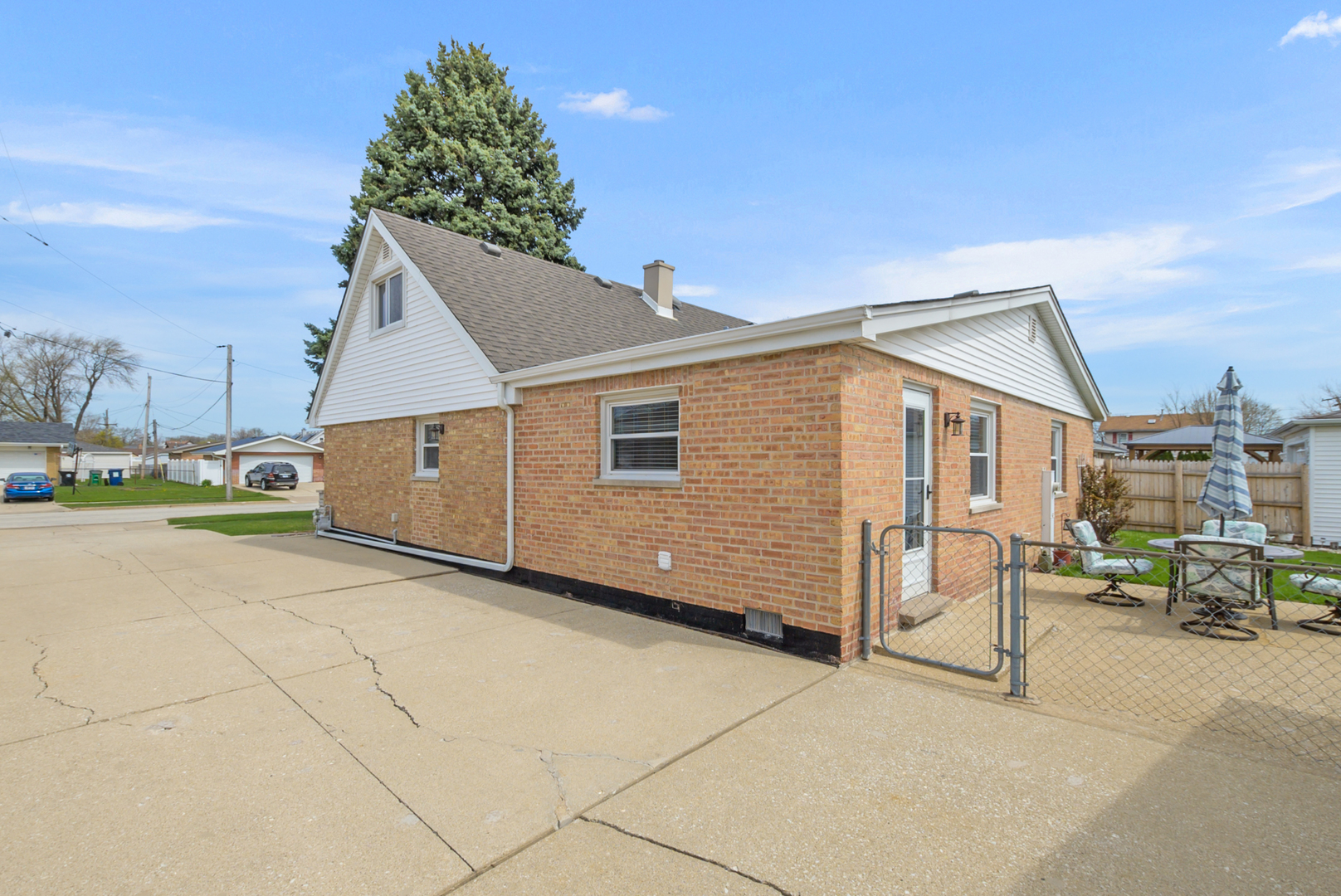 6937 Stanford Drive, Bridgeview, IL 60455