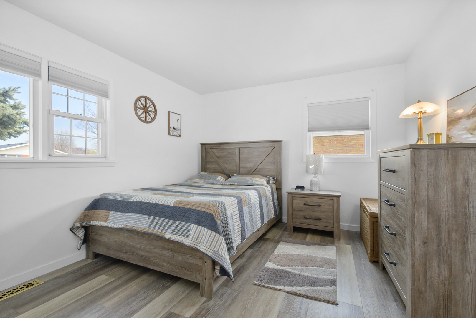 6937 Stanford Drive, Bridgeview, IL 60455